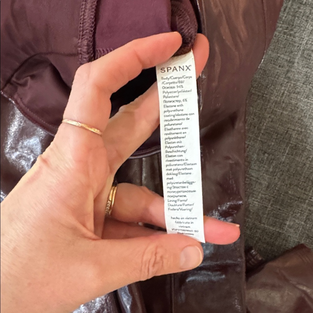 Spanx Faux Patent Leather Leggings – 1X - Picture 6 of 9